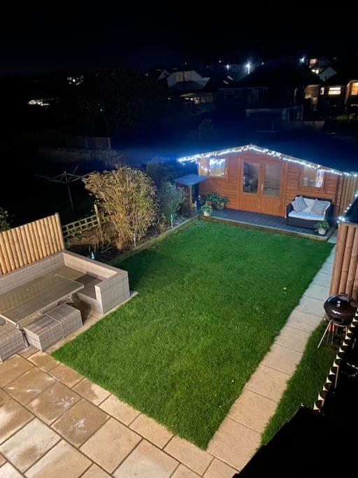 Modern 4 Bedroom House In Weymouth Sunny Corner エクステリア 写真
