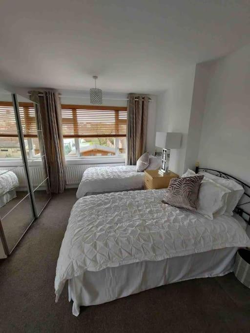 Modern 4 Bedroom House In Weymouth Sunny Corner エクステリア 写真