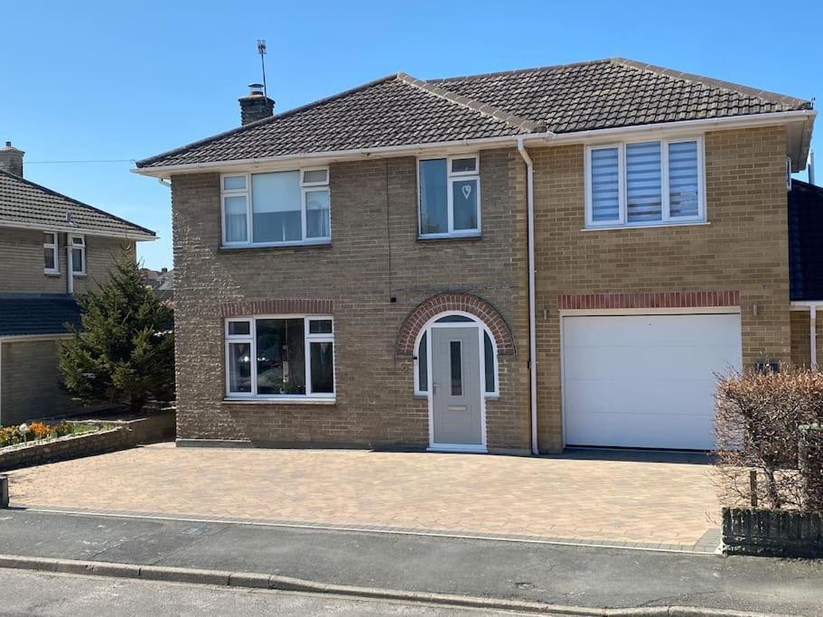 Modern 4 Bedroom House In Weymouth Sunny Corner エクステリア 写真