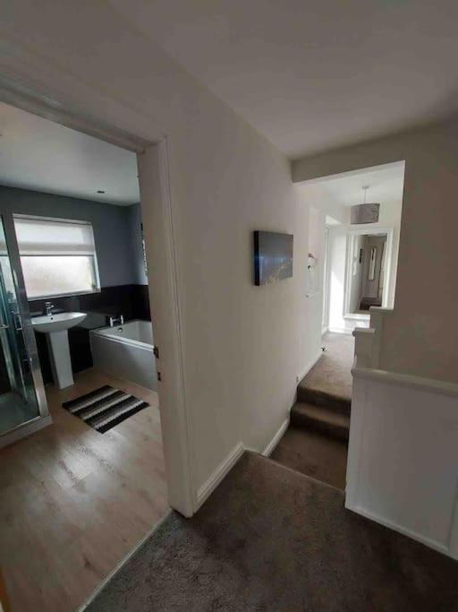 Modern 4 Bedroom House In Weymouth Sunny Corner エクステリア 写真