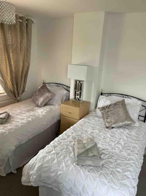 Modern 4 Bedroom House In Weymouth Sunny Corner エクステリア 写真